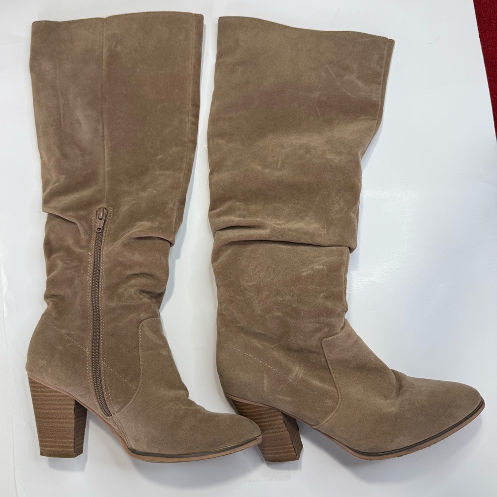Target Women’s Tan boots, size 8 1/2.